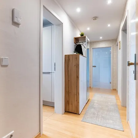 Moderne 4 Vollausgestattet Und Moebliert * Halle (Saale)